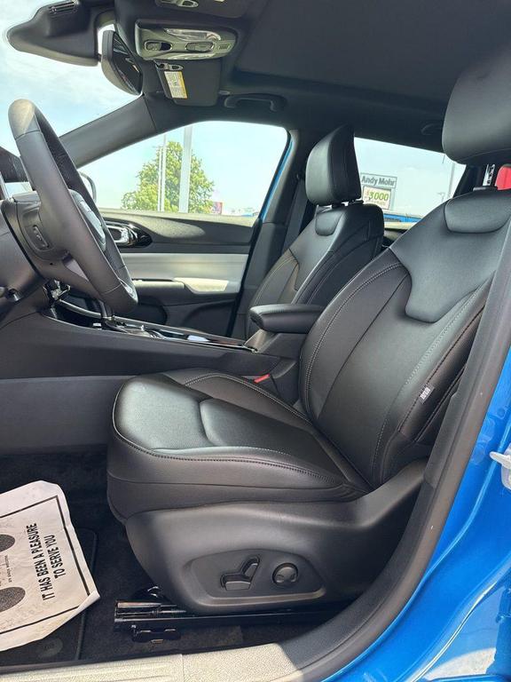 new 2025 Jeep Compass car, priced at $34,555