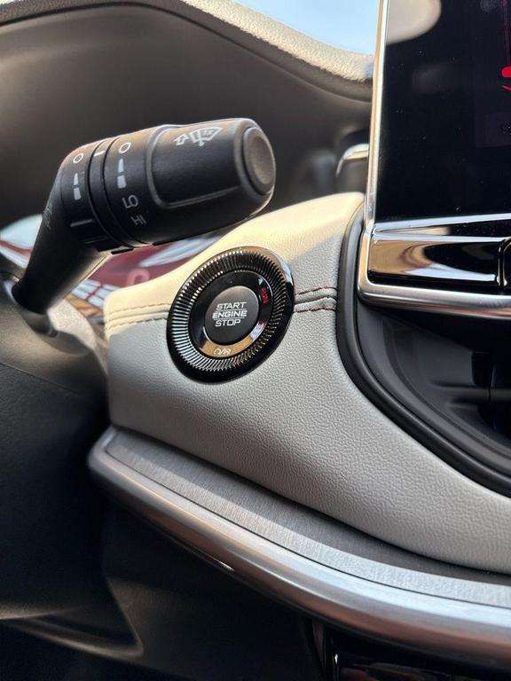 new 2025 Jeep Compass car, priced at $34,555