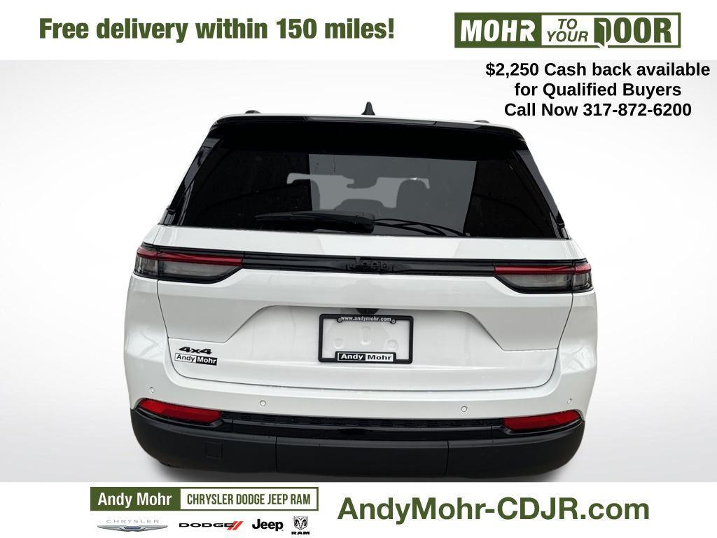 new 2025 Jeep Grand Cherokee car, priced at $43,180