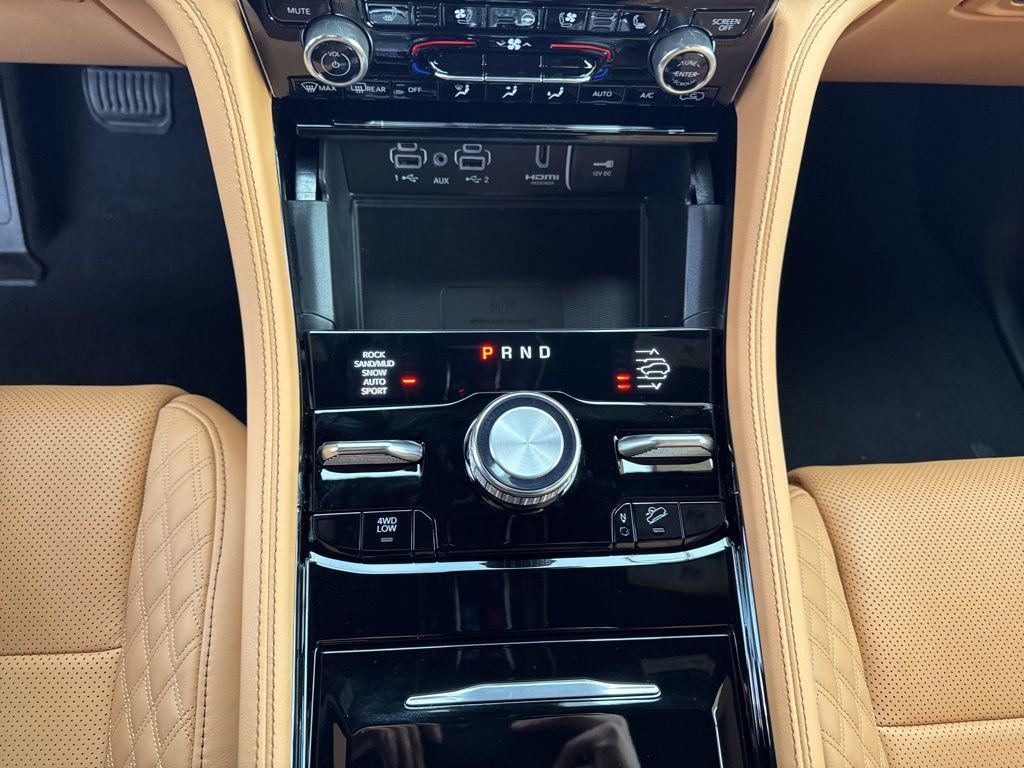 new 2025 Jeep Grand Cherokee L car, priced at $64,654