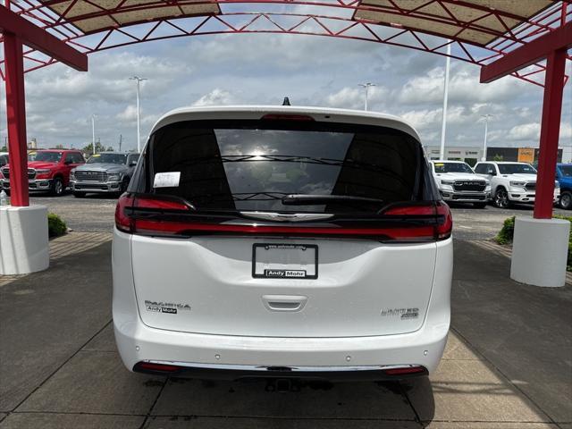 new 2024 Chrysler Pacifica car, priced at $44,617