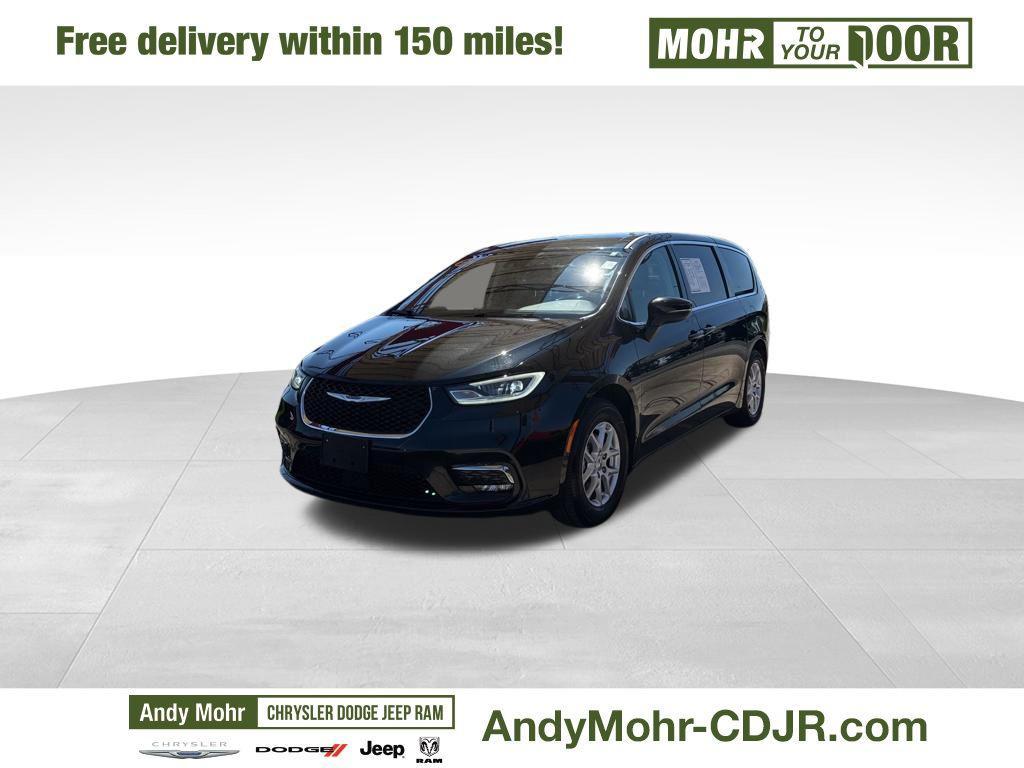 used 2023 Chrysler Pacifica car, priced at $25,500