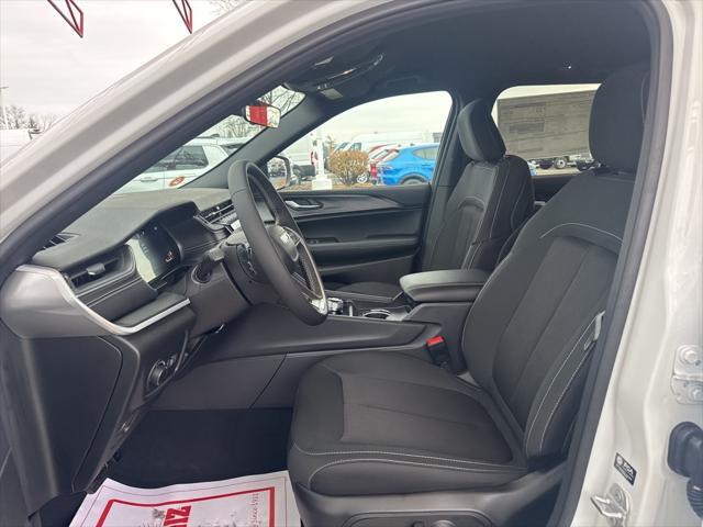 new 2025 Jeep Grand Cherokee car, priced at $33,188