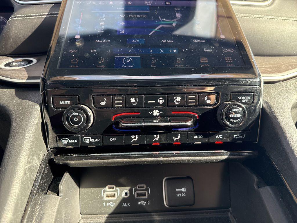used 2023 Jeep Grand Cherokee L car, priced at $35,900