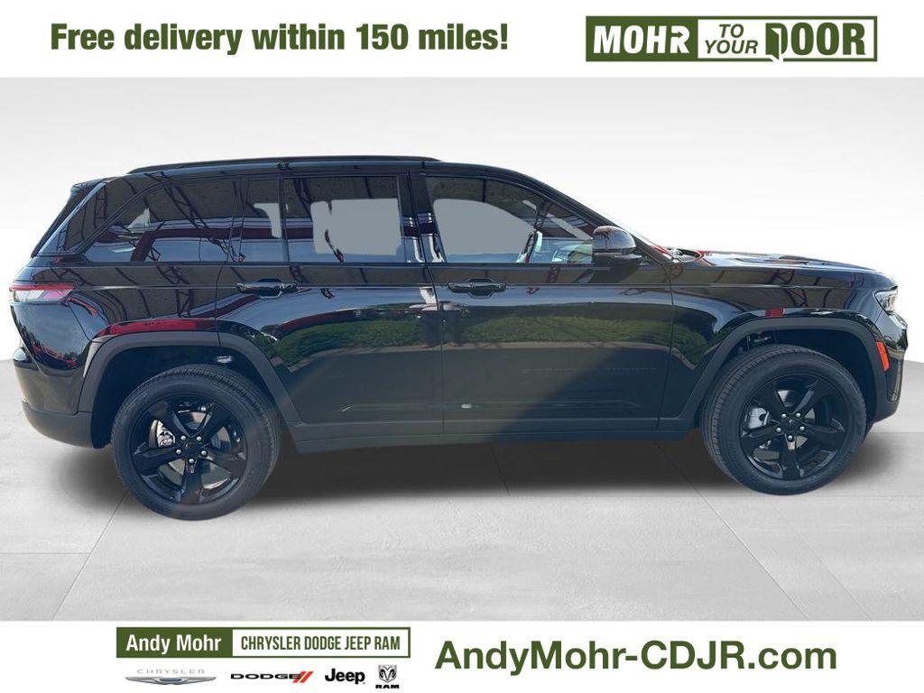 new 2025 Jeep Grand Cherokee car, priced at $54,680