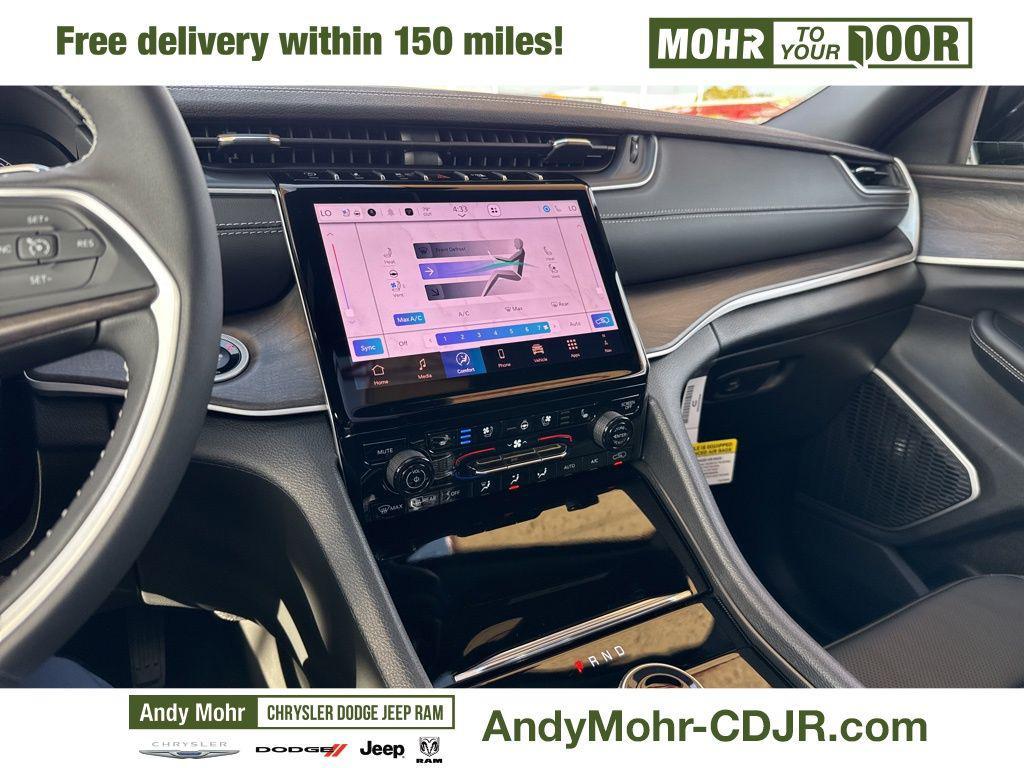 new 2025 Jeep Grand Cherokee car, priced at $54,680