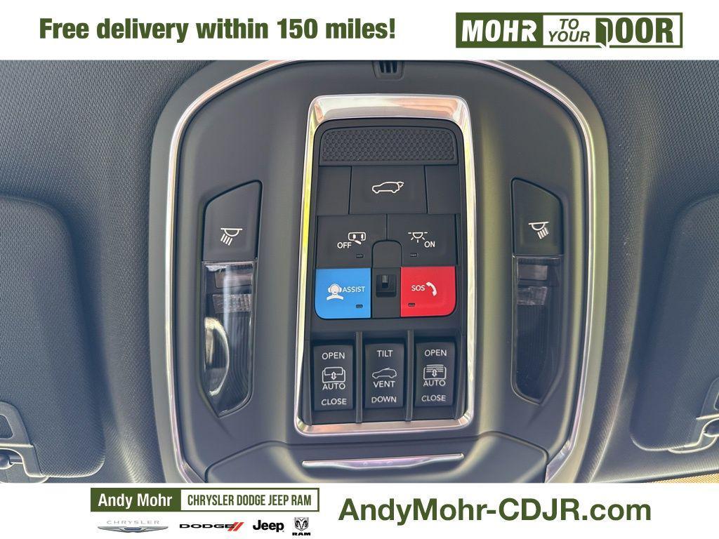 new 2025 Jeep Grand Cherokee car, priced at $54,680