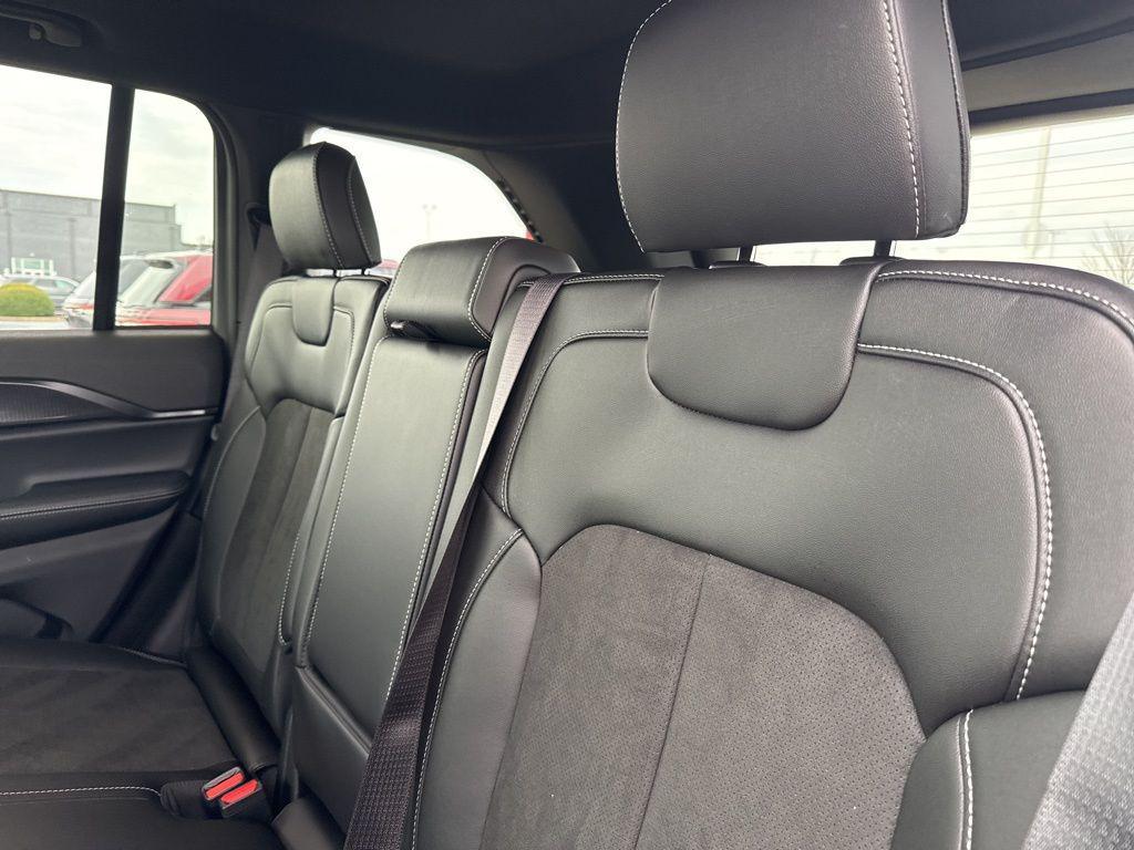 new 2025 Jeep Grand Cherokee car, priced at $46,120