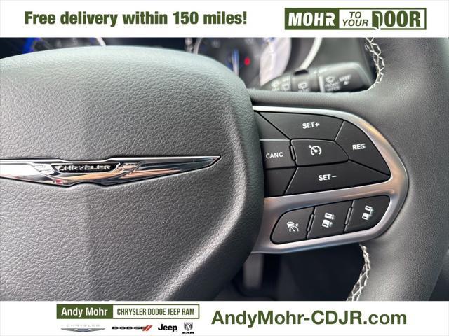 new 2025 Chrysler Pacifica car, priced at $44,622