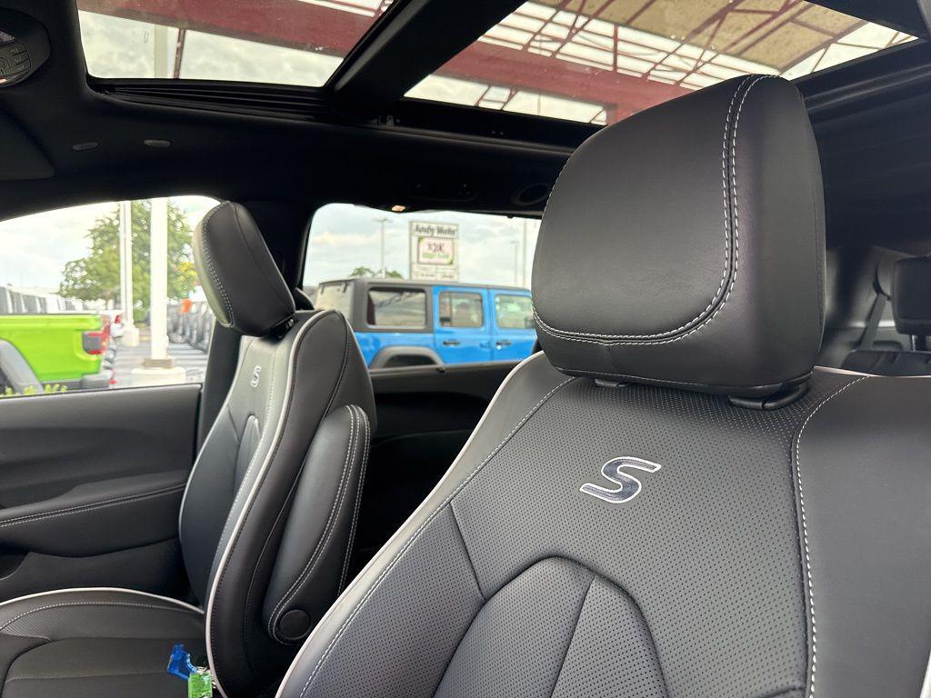 new 2026 Chrysler Pacifica car, priced at $49,850
