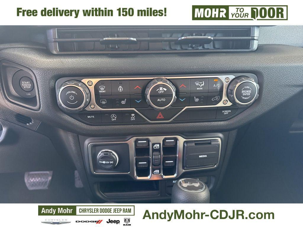 new 2025 Jeep Wrangler car, priced at $46,895