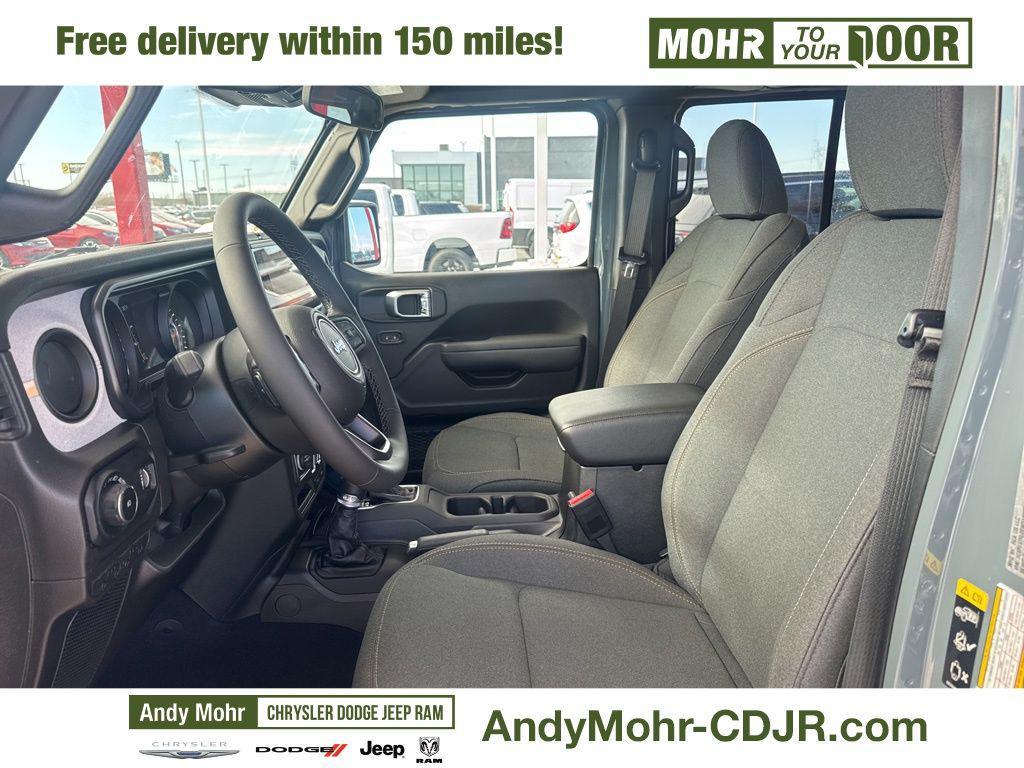 new 2025 Jeep Wrangler car, priced at $46,895