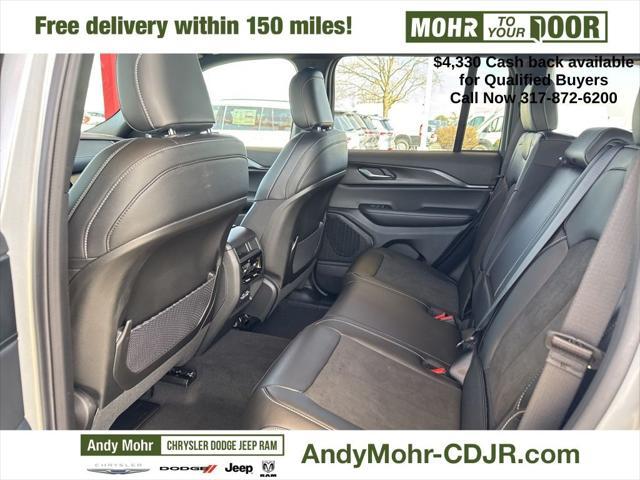 new 2025 Jeep Grand Cherokee car, priced at $40,700