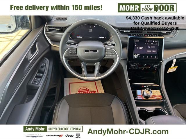 new 2025 Jeep Grand Cherokee car, priced at $40,700