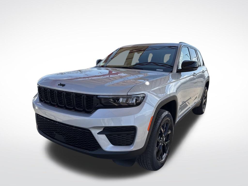 new 2025 Jeep Grand Cherokee car, priced at $42,780