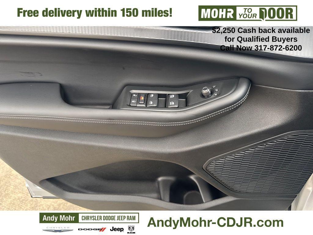 new 2025 Jeep Grand Cherokee car, priced at $40,965