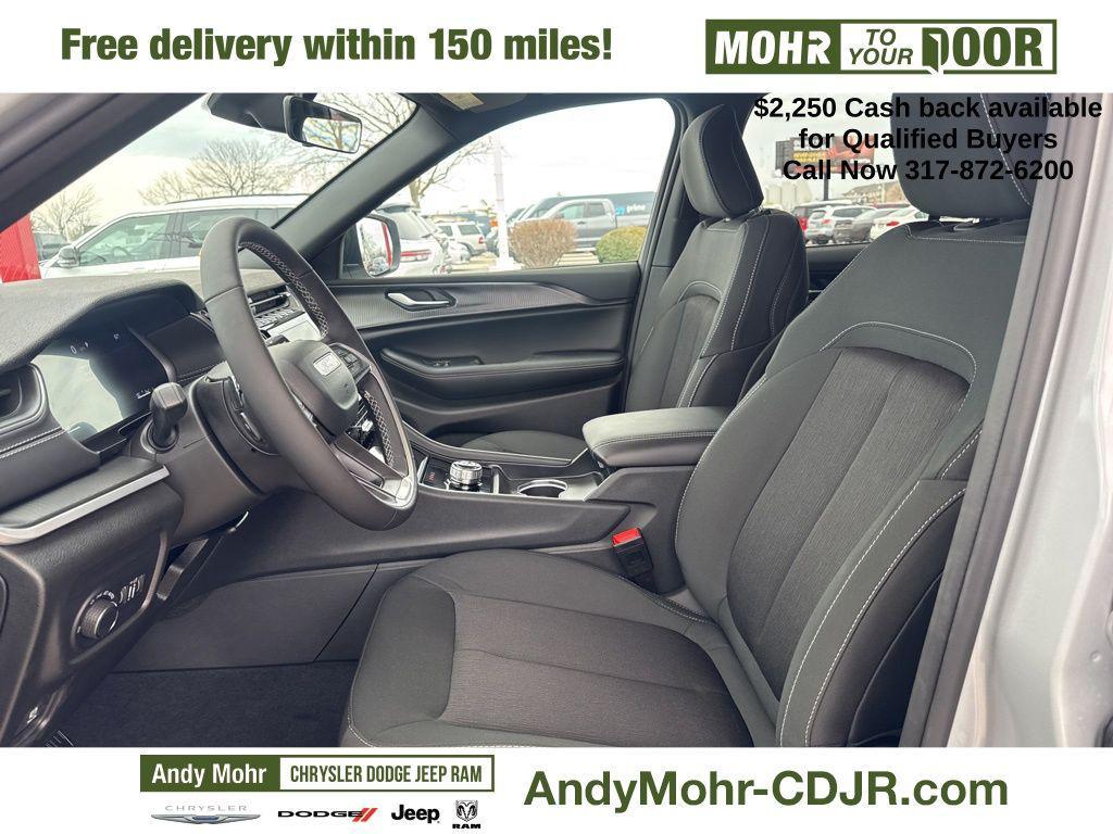 new 2025 Jeep Grand Cherokee car, priced at $40,965