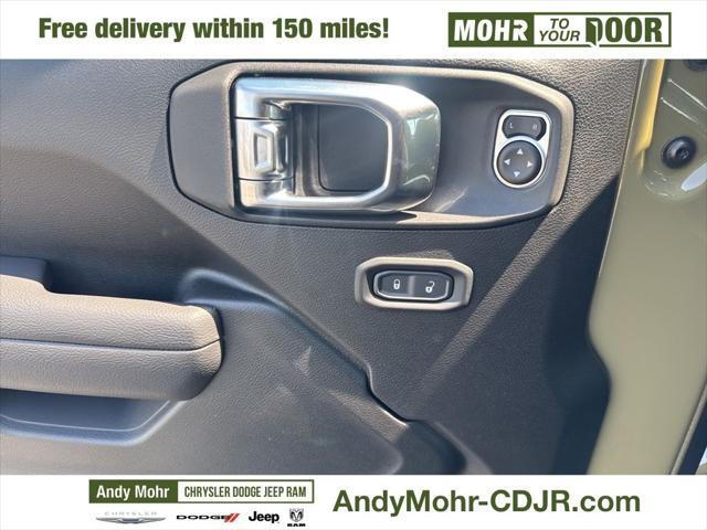 new 2025 Jeep Wrangler car, priced at $47,581