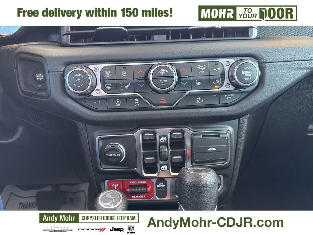 new 2025 Jeep Gladiator car, priced at $50,046