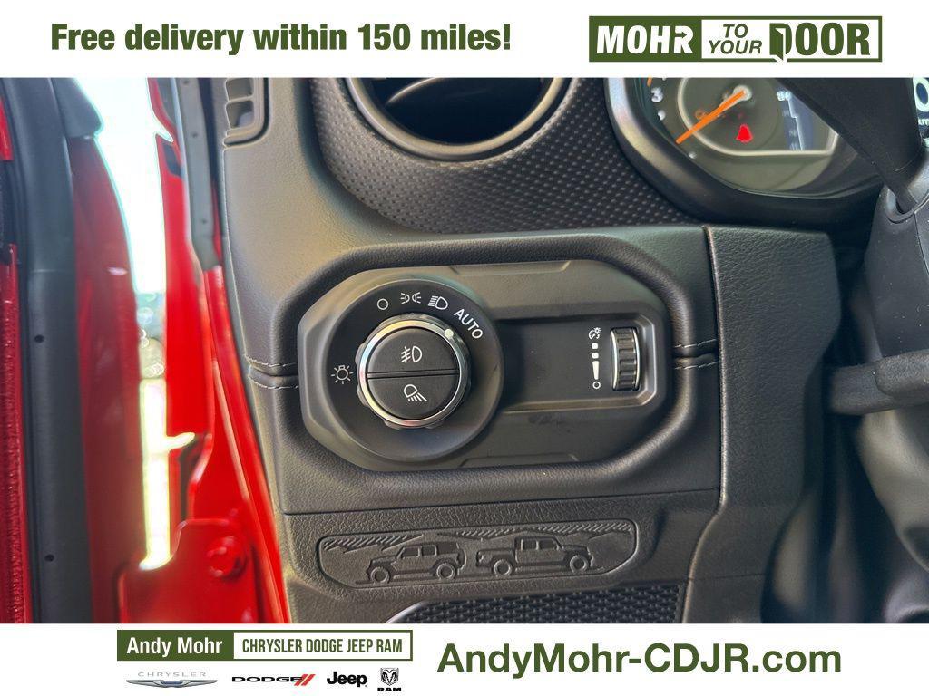 new 2025 Jeep Gladiator car, priced at $50,046