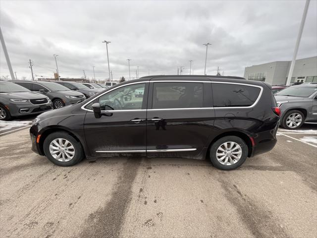 used 2017 Chrysler Pacifica car, priced at $11,900