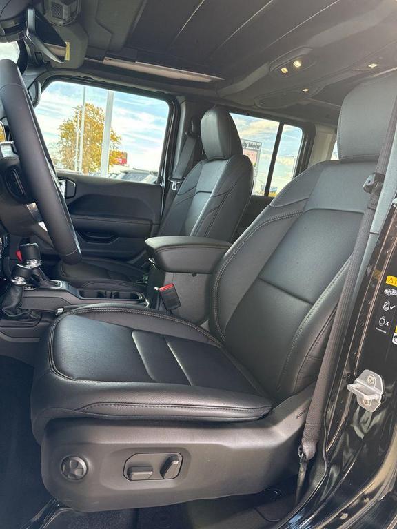 new 2026 Jeep Wrangler car, priced at $55,398