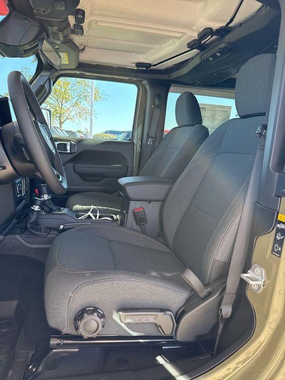 new 2026 Jeep Wrangler car, priced at $43,681