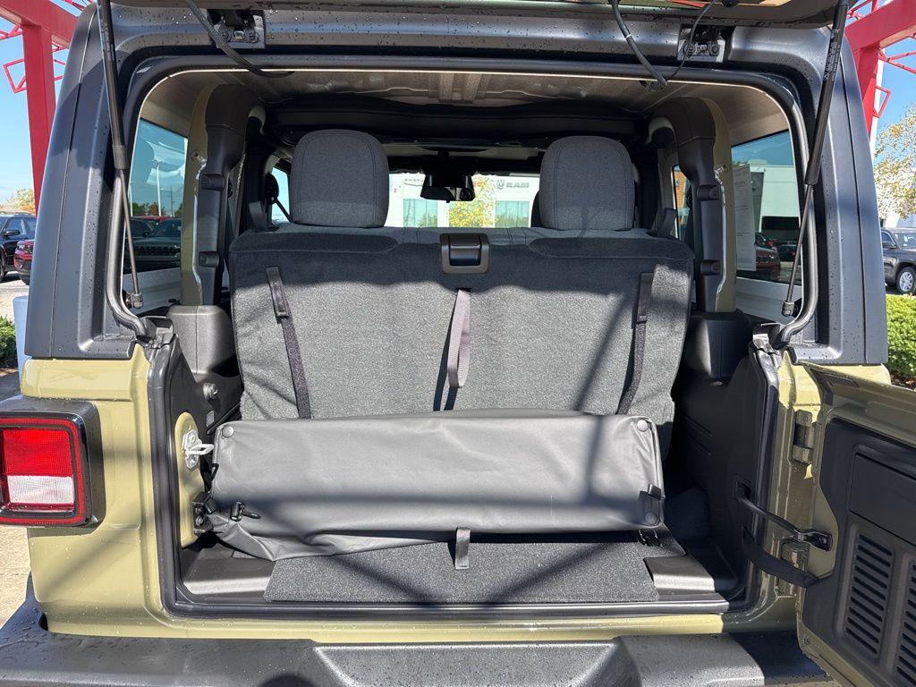 new 2026 Jeep Wrangler car, priced at $43,681