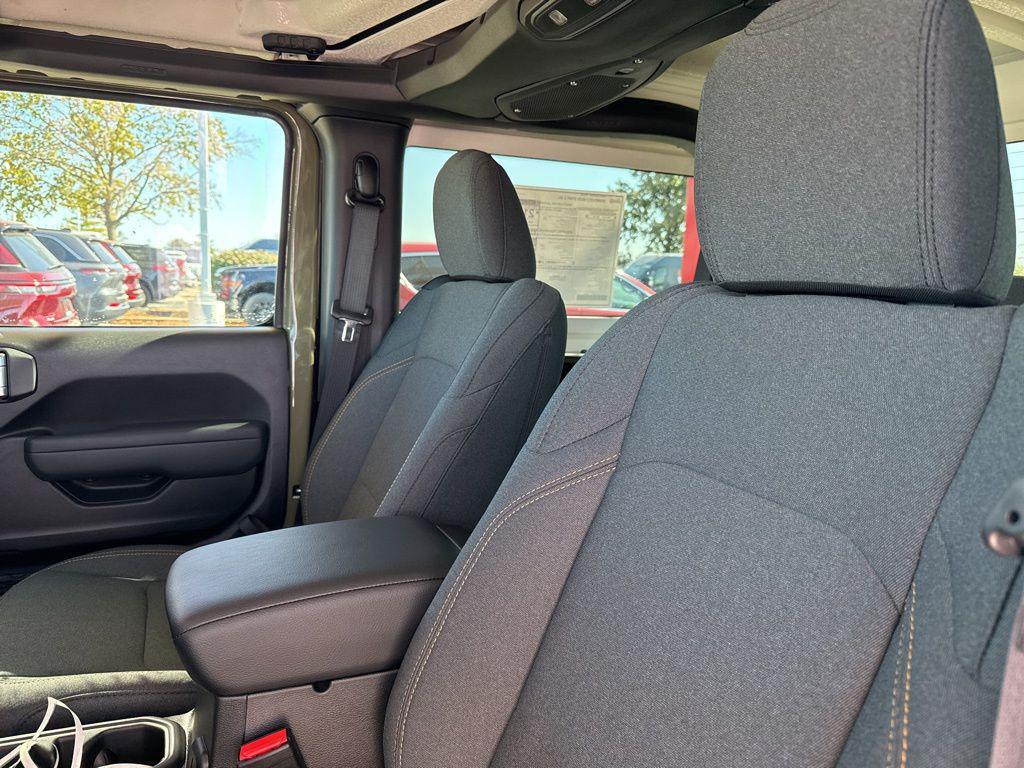 new 2026 Jeep Wrangler car, priced at $43,681
