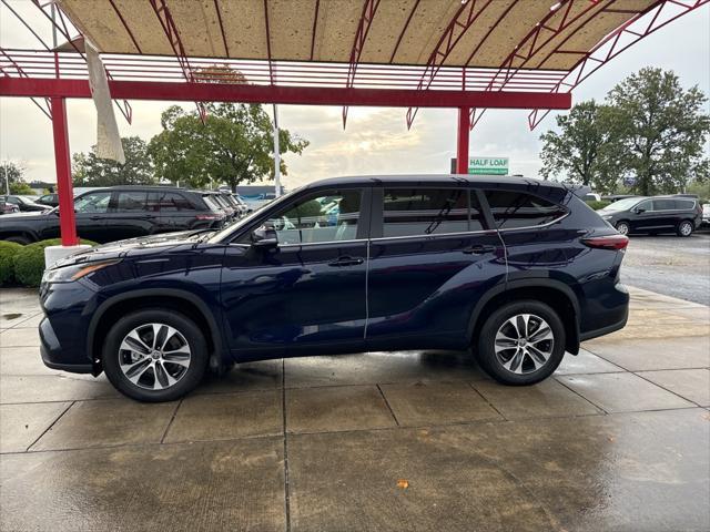 used 2024 Toyota Highlander car, priced at $43,900