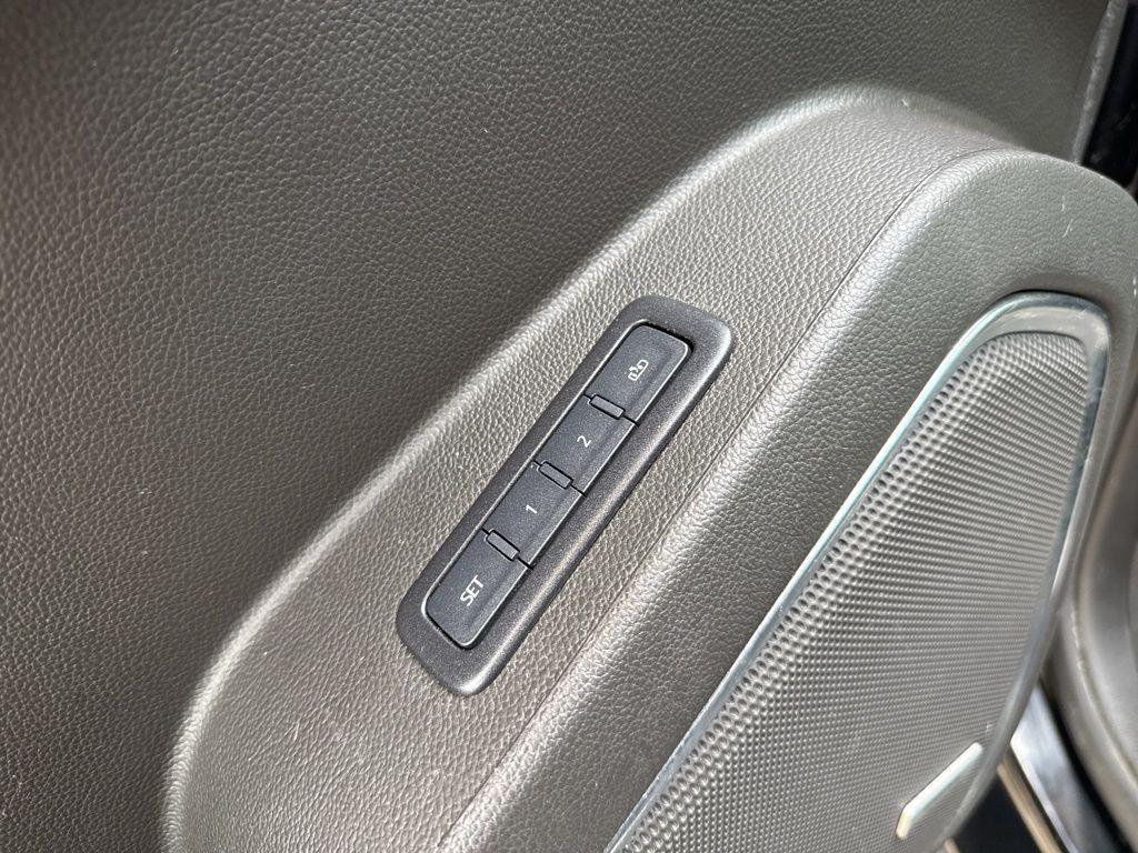 used 2020 GMC Yukon car, priced at $38,900