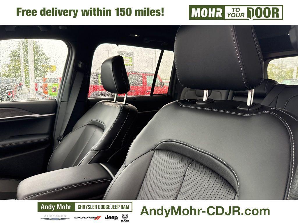new 2025 Jeep Grand Cherokee car, priced at $49,585