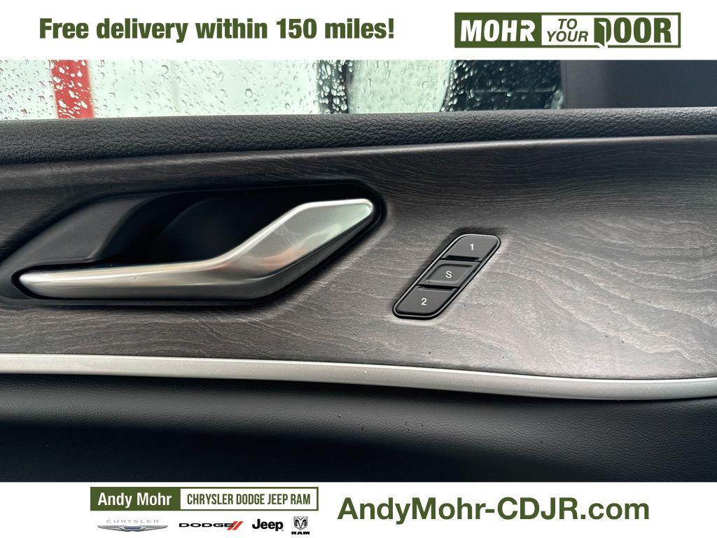 new 2025 Jeep Grand Cherokee car, priced at $49,585