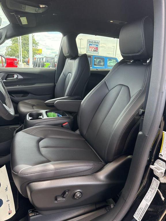 new 2026 Chrysler Voyager car, priced at $38,240