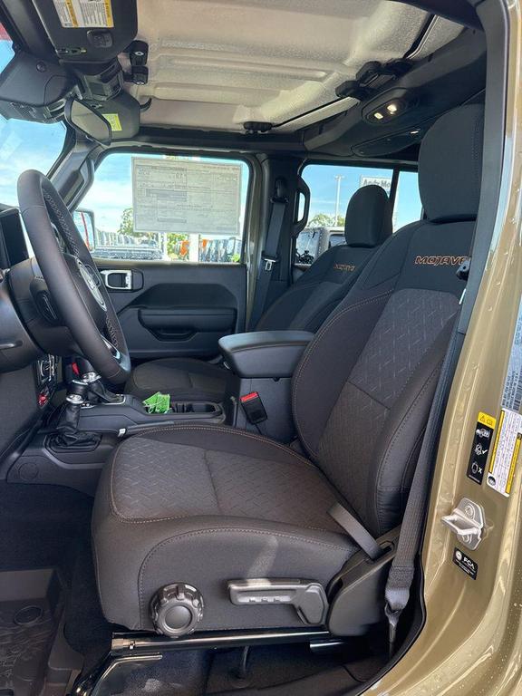 new 2025 Jeep Gladiator car, priced at $49,941