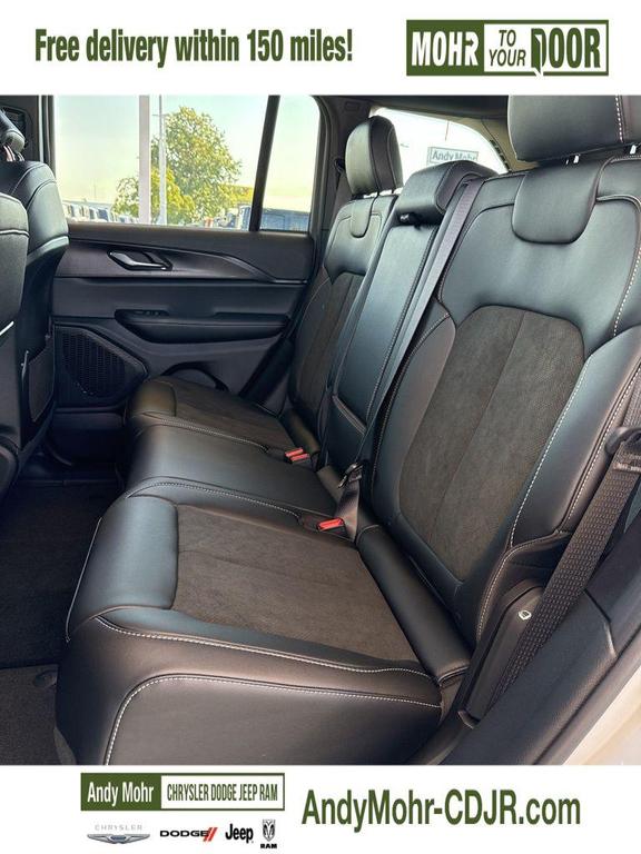 new 2025 Jeep Grand Cherokee car, priced at $45,525