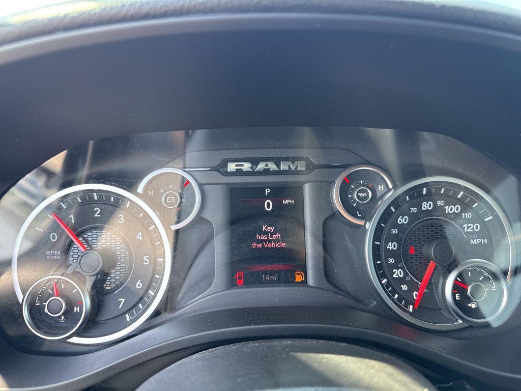 new 2025 Ram 1500 car, priced at $39,871