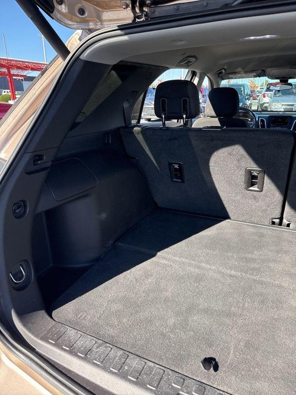 used 2019 Chevrolet Equinox car, priced at $17,100