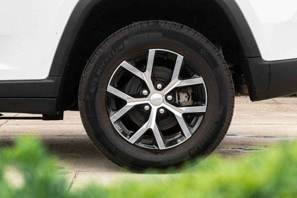 used 2023 Jeep Grand Cherokee car, priced at $31,444