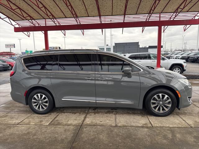 used 2020 Chrysler Pacifica car, priced at $26,900