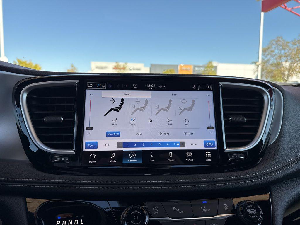 new 2026 Chrysler Pacifica car, priced at $55,215