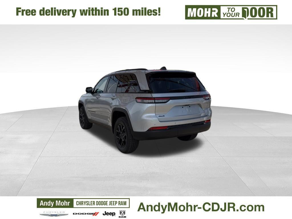 new 2025 Jeep Grand Cherokee car, priced at $43,975