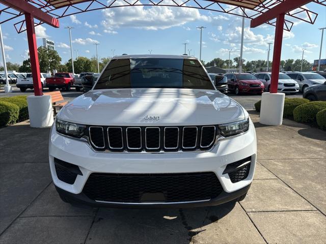 new 2024 Jeep Grand Cherokee car, priced at $37,880