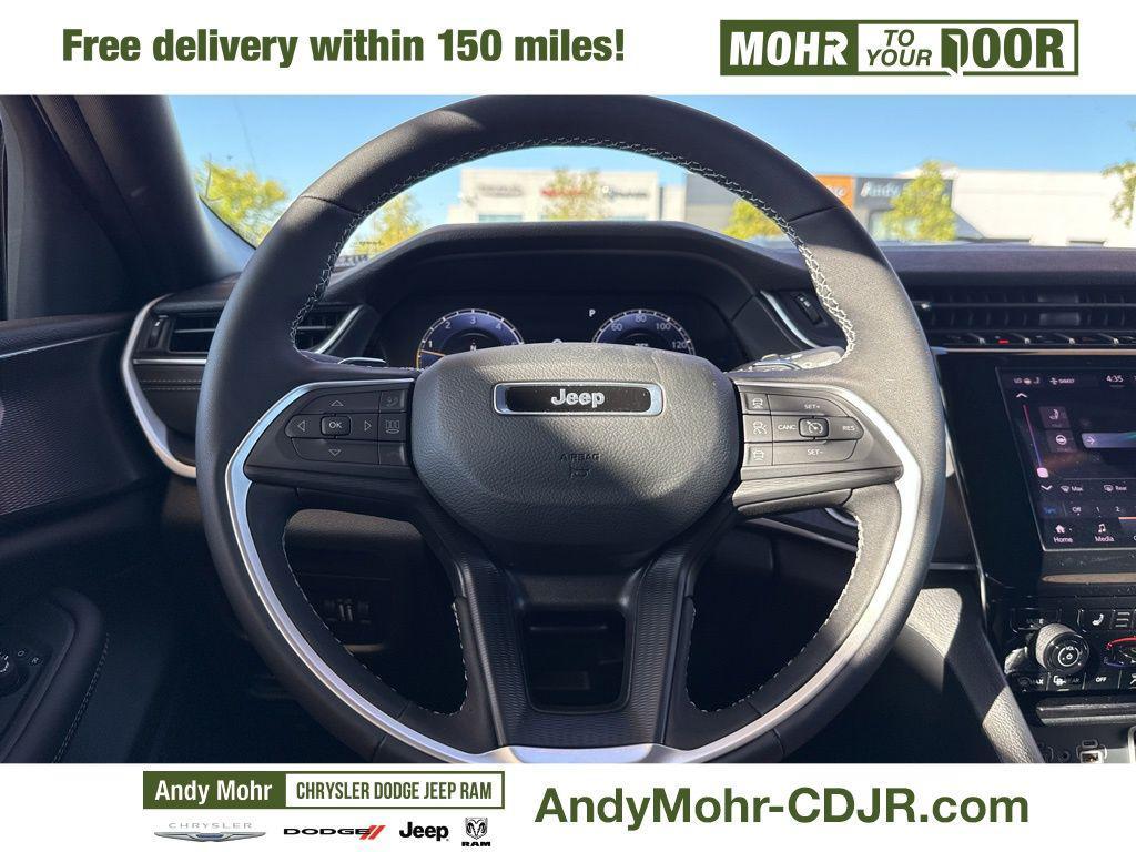 new 2025 Jeep Grand Cherokee car, priced at $50,180