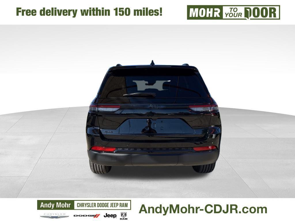 new 2025 Jeep Grand Cherokee car, priced at $50,180