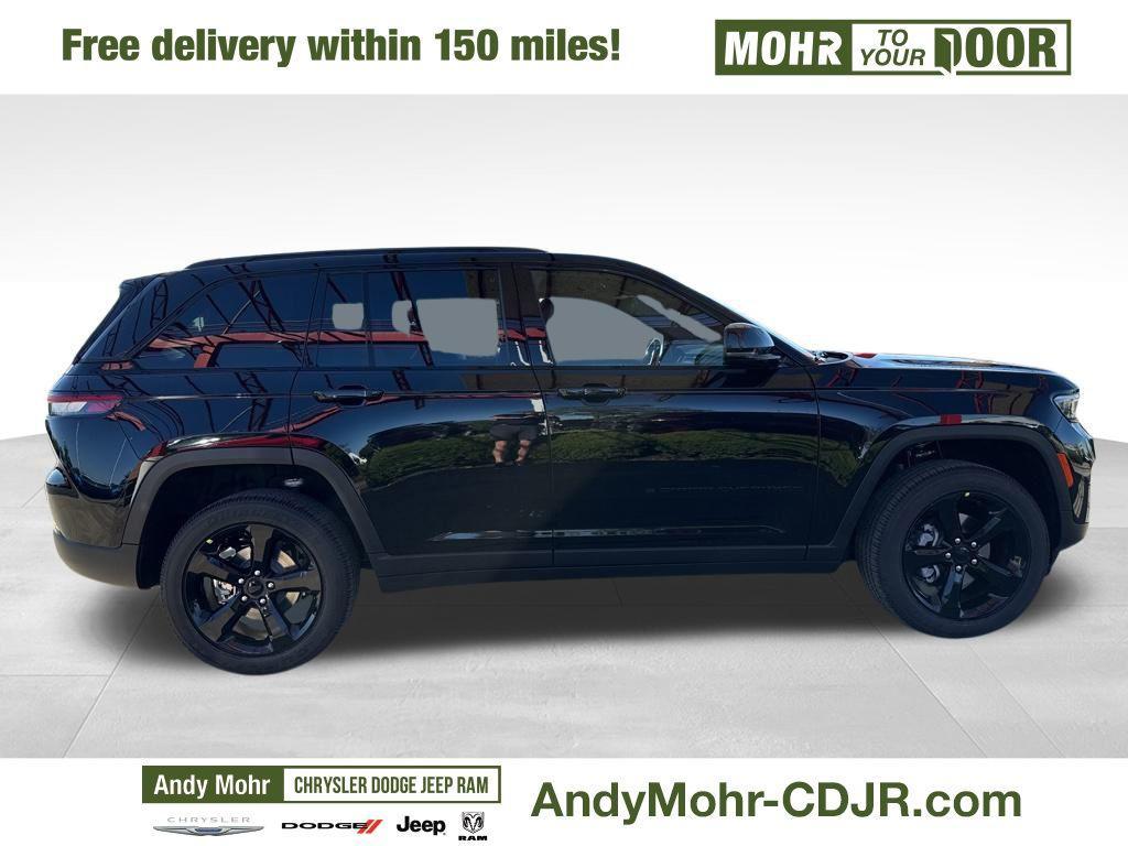 new 2025 Jeep Grand Cherokee car, priced at $50,180