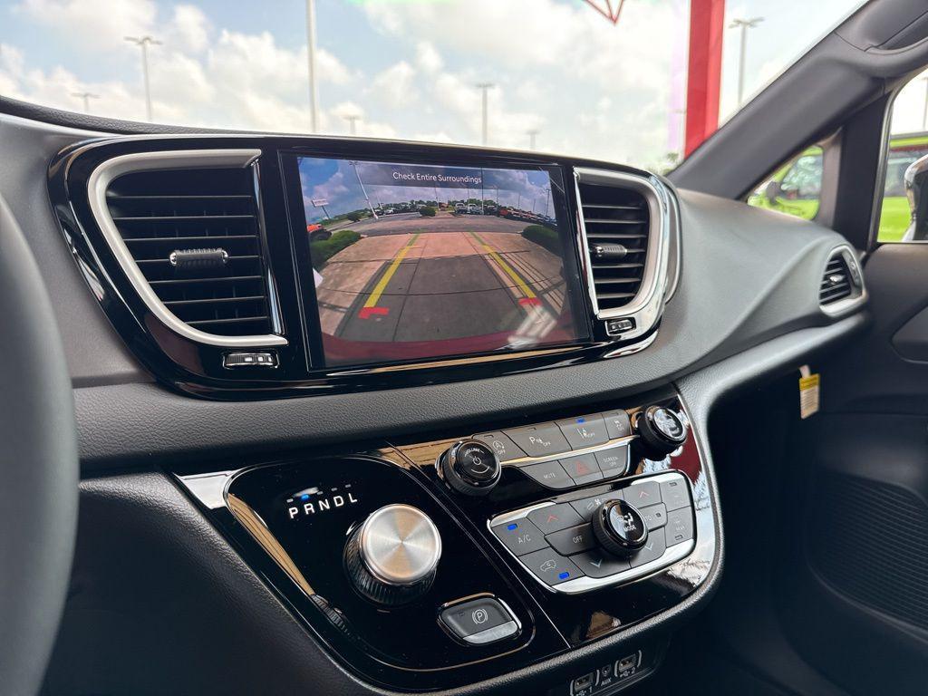 new 2025 Chrysler Voyager car, priced at $36,735