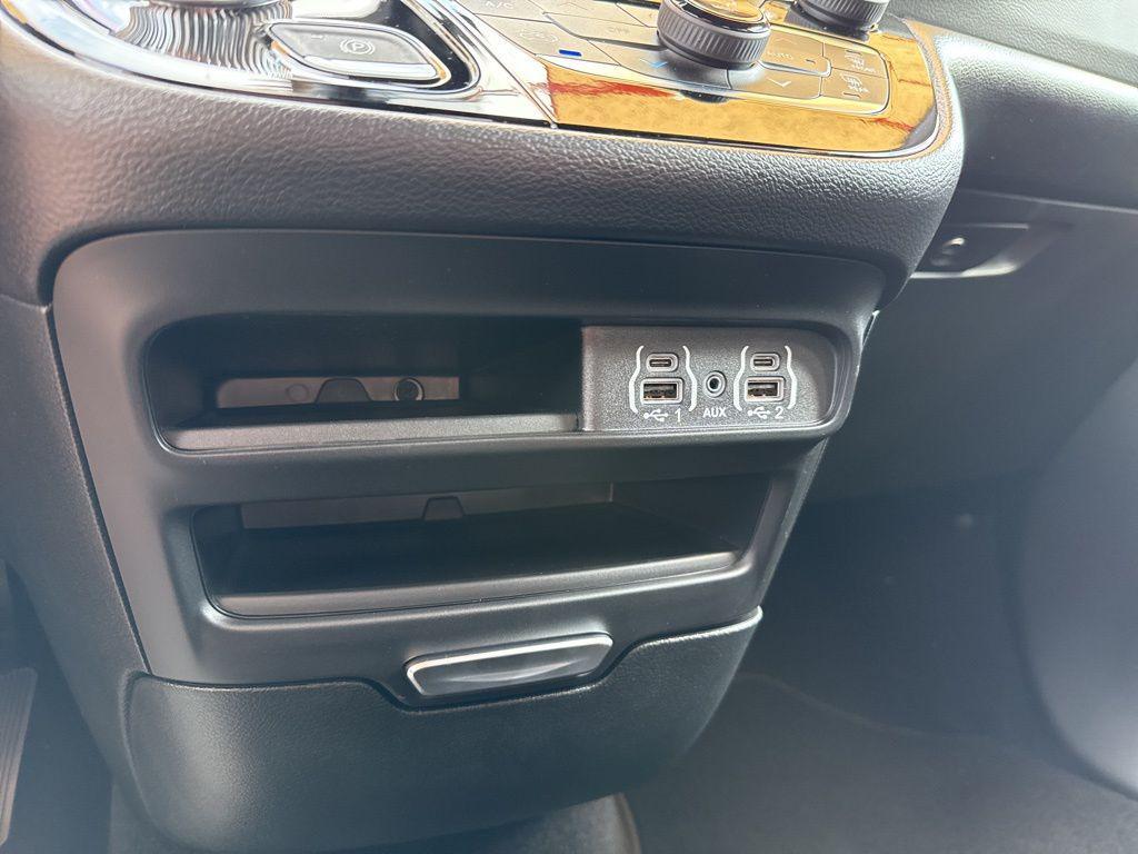 new 2025 Chrysler Voyager car, priced at $36,735