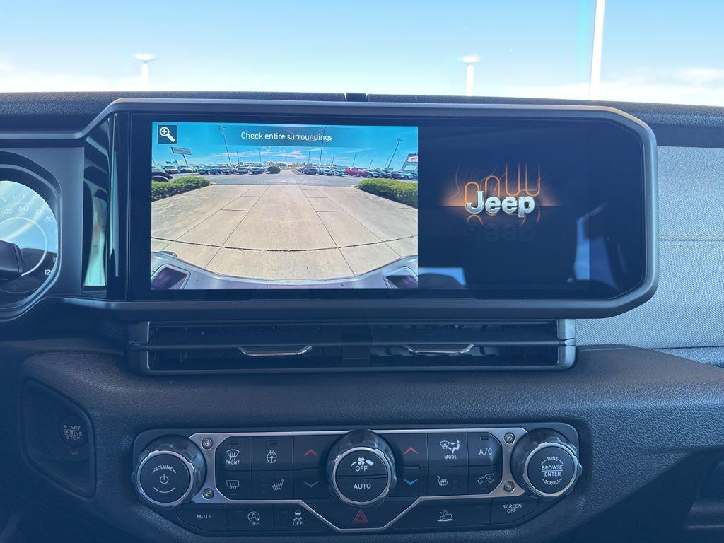 new 2026 Jeep Gladiator car, priced at $50,325