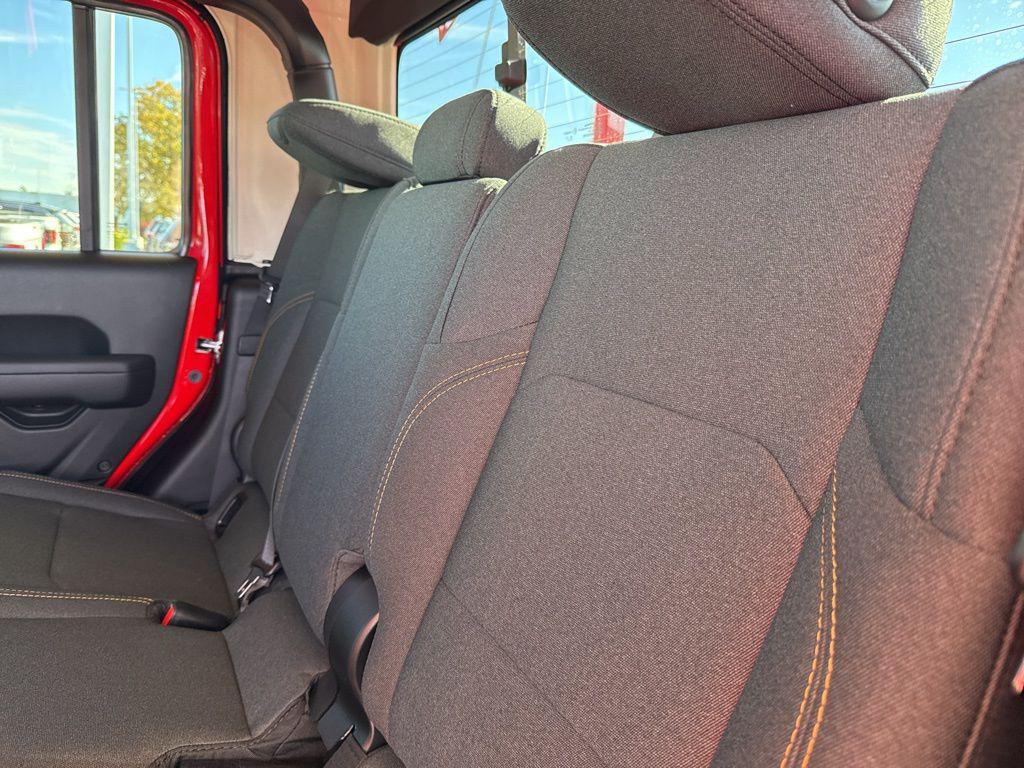 new 2026 Jeep Gladiator car, priced at $50,325